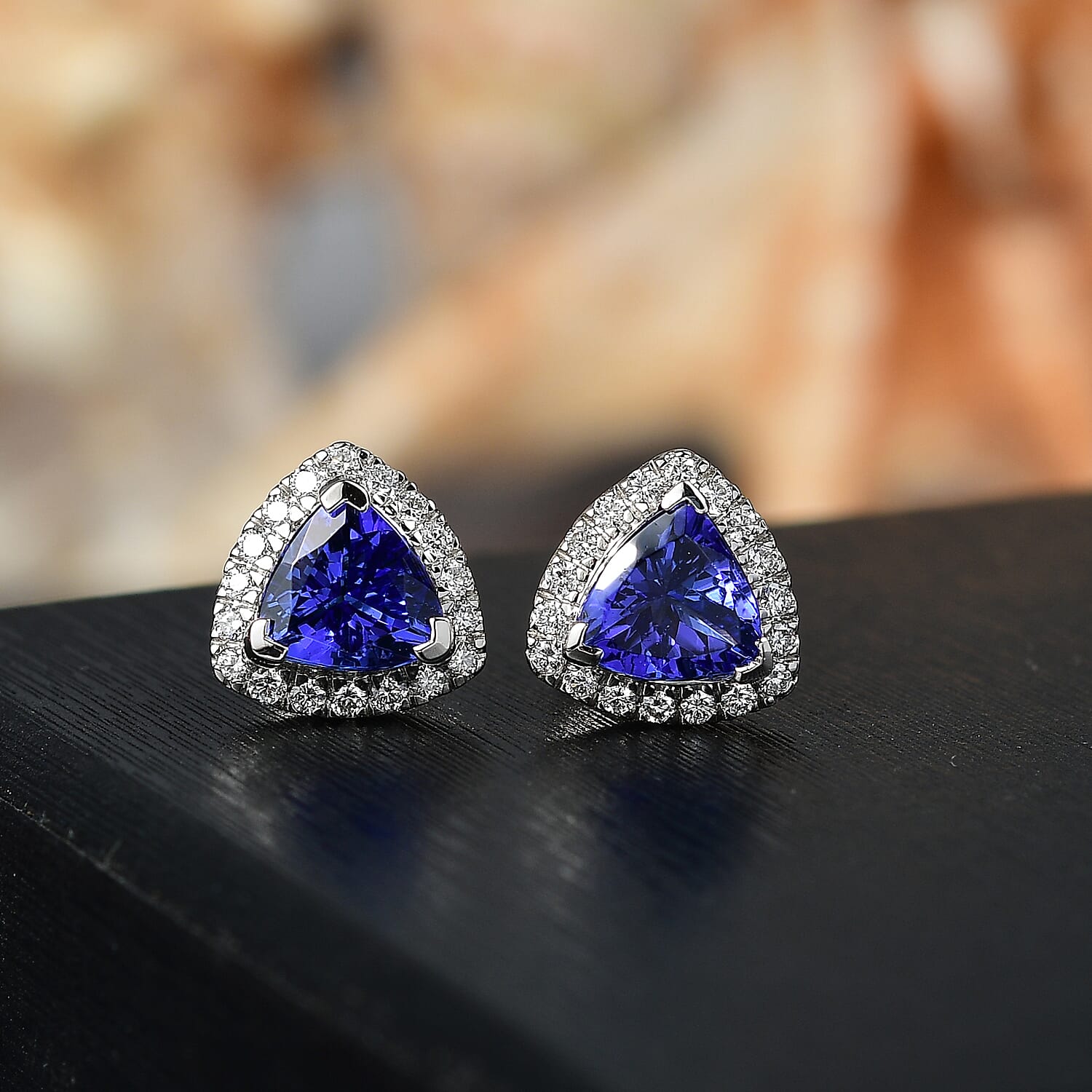 Rhapsody AAAA Tansanit, Weißer Diamant AGI zertifiziert Ohrringe 950 Platin ca. 2.30 ct