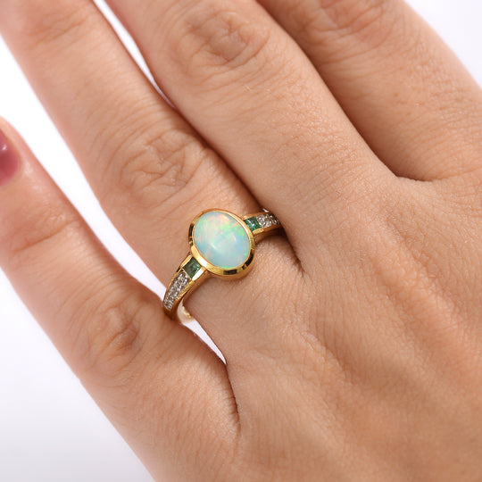 D'joy natürlicher, äthiopischer Welo Opal, Smaragd und Zirkon Ring, 925 Silber vergoldet - 1,44 ct.