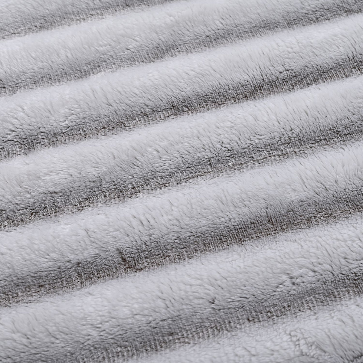 Gestreifte Kunstfell-Decke, 150x200 cm, 300 gms, einlagig, Grau