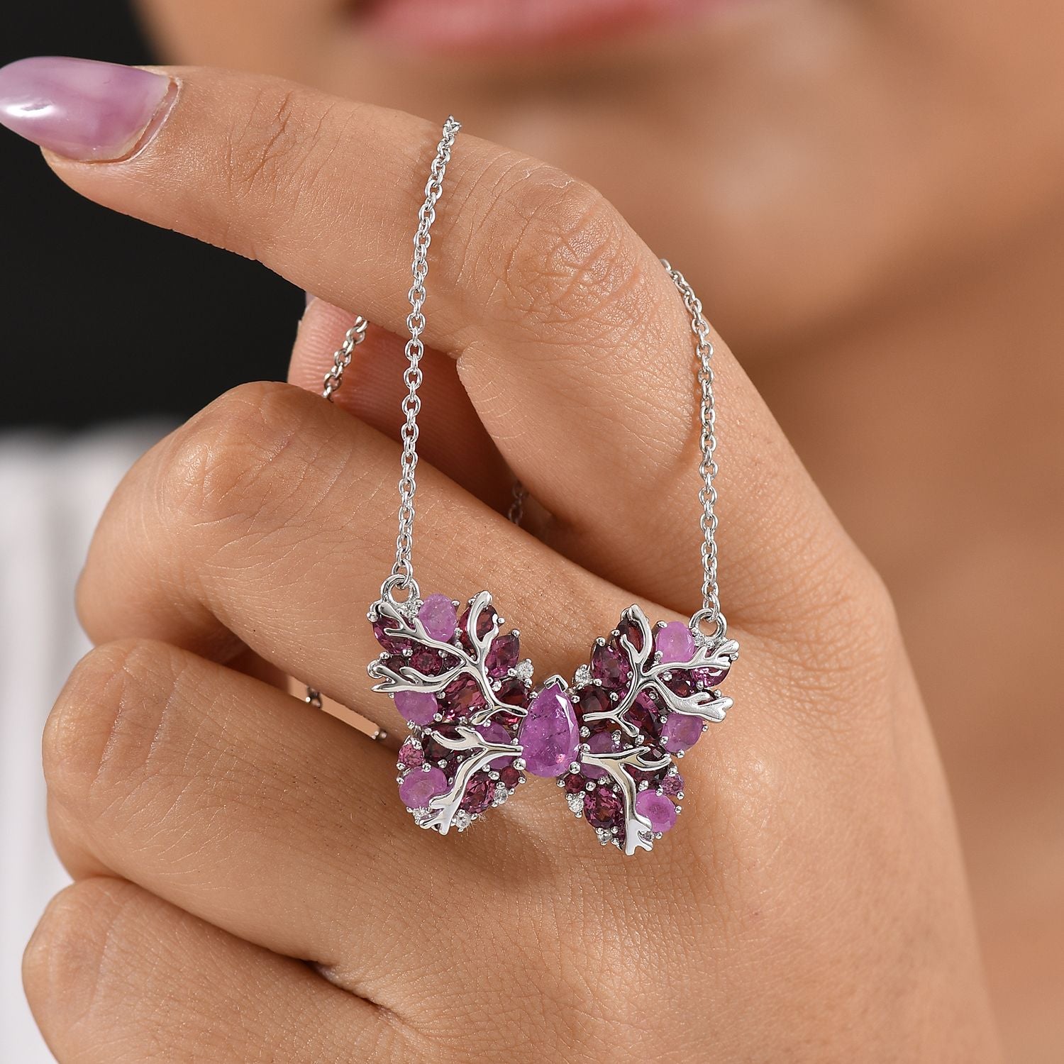 GP Trionfo Kollektion - Ilakaka Rosa Saphir (Fissure gefüllt), Lotus Granat Halskette ca. 45 cm 925 Silber rhodiniert ca. 7.36 ct
