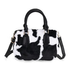 Crossbody Bag in Kuhfell-Optik, Schwarz-Weiß, 26x17x13 cm