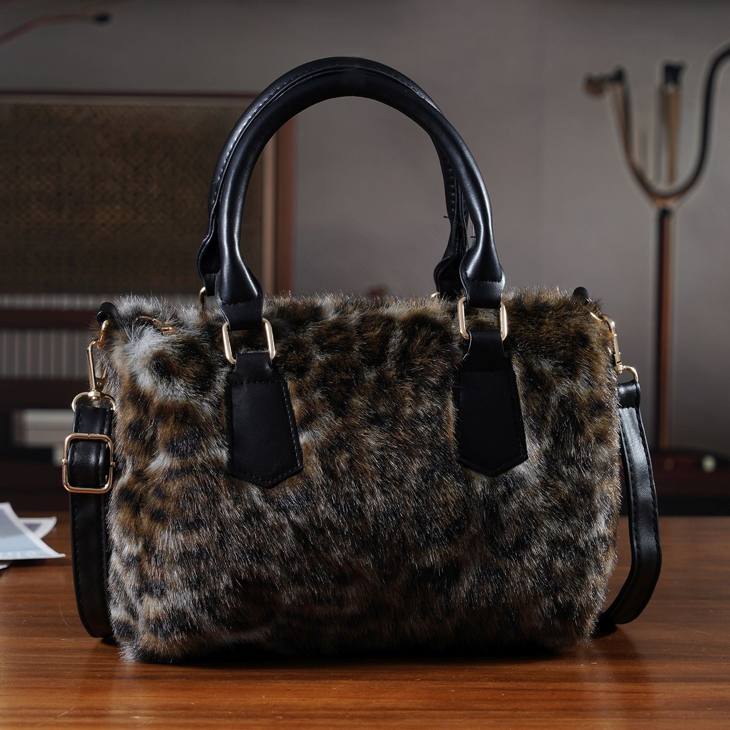 Crossbody Bag in Leopard-Optik, Braun-Schwarz, 26x17x13 cm