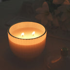 Duftkerze im Glas mit Deckel, Luxusglas-Design, Tabak und Oud, Weiß