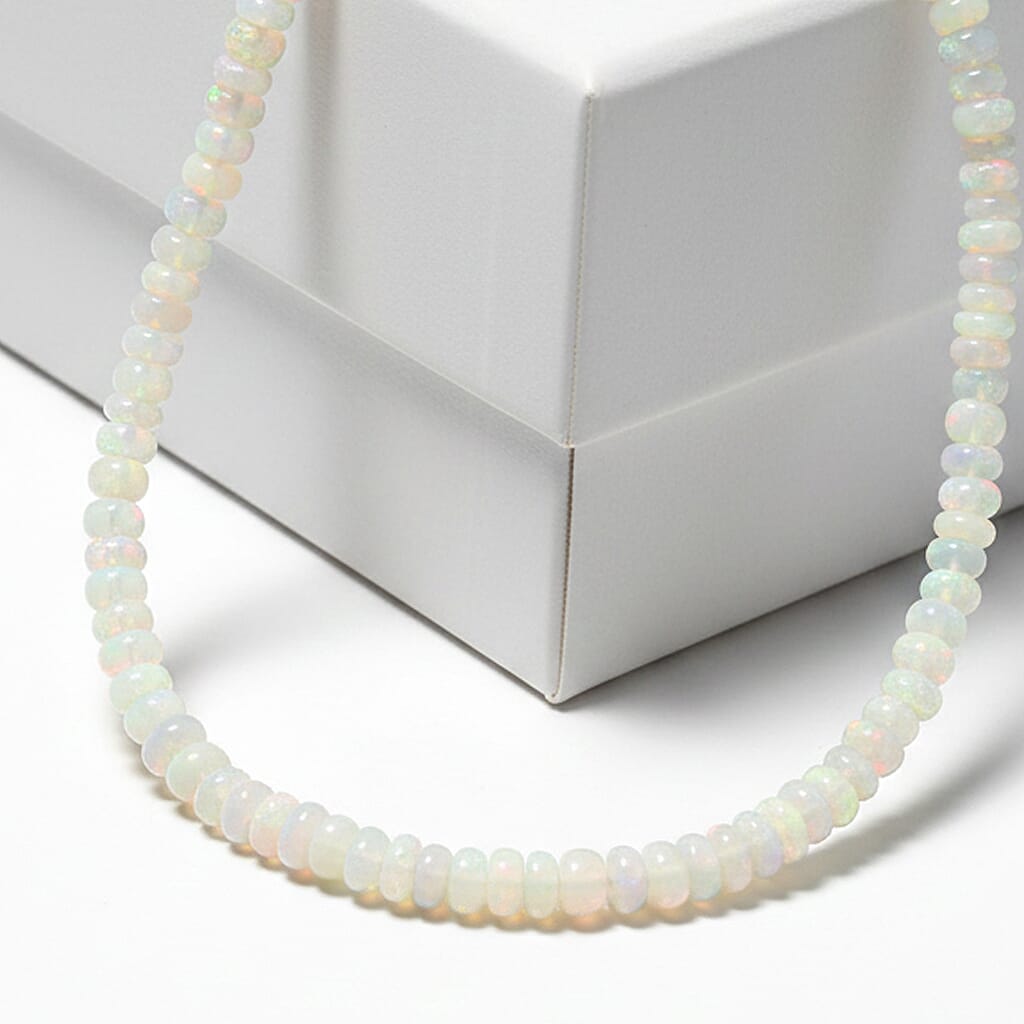 ILIANA - AAA Natürlicher, äthiopischer Welo Opal Halskette ca. 45 cm 750 Weißgold ca. 62.00 ct