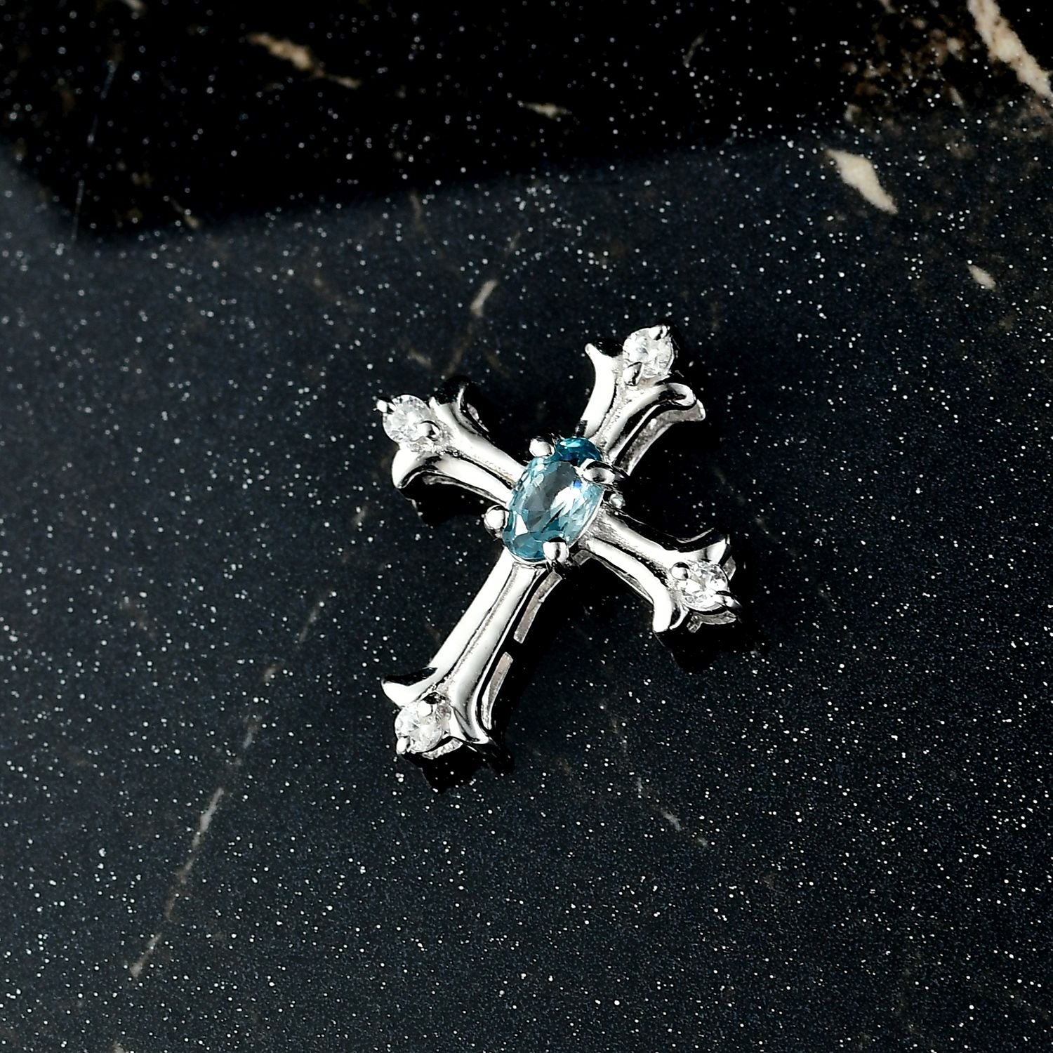 AA Blauer Zirkon, Weißer Zirkon Anhänger 925 Silber rhodiniert ca. 0.50 ct