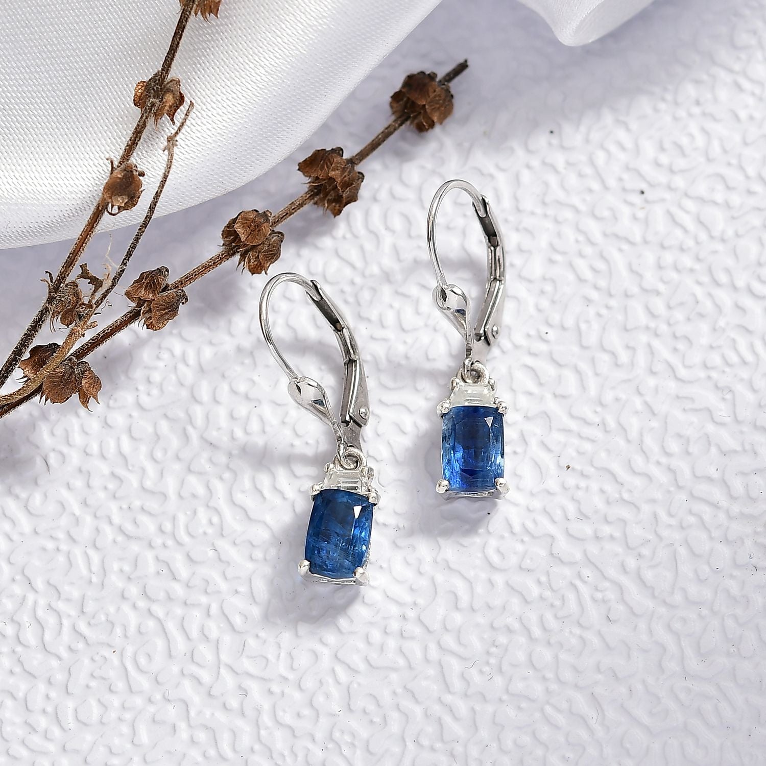 D'Joy AA Natürlicher Kaschmir-Kyanit, Weißer Zirkon Ohrringe 925 Silber rhodiniert ca. 2,88 ct.
