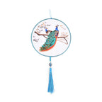 LIVMORE - Handstickerei-Wanddekoration aus 100% Seide mit Jade-Quaste, 20 cm, Pfau-Motiv