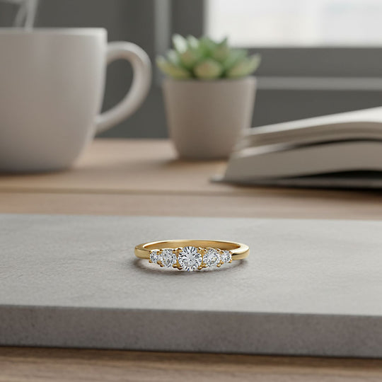 RADIANTA GRA zertifiziert Moissanit (D-VVS) Ring 925 Silber vergoldet (Größe 17.00) ca. 0.49 ct