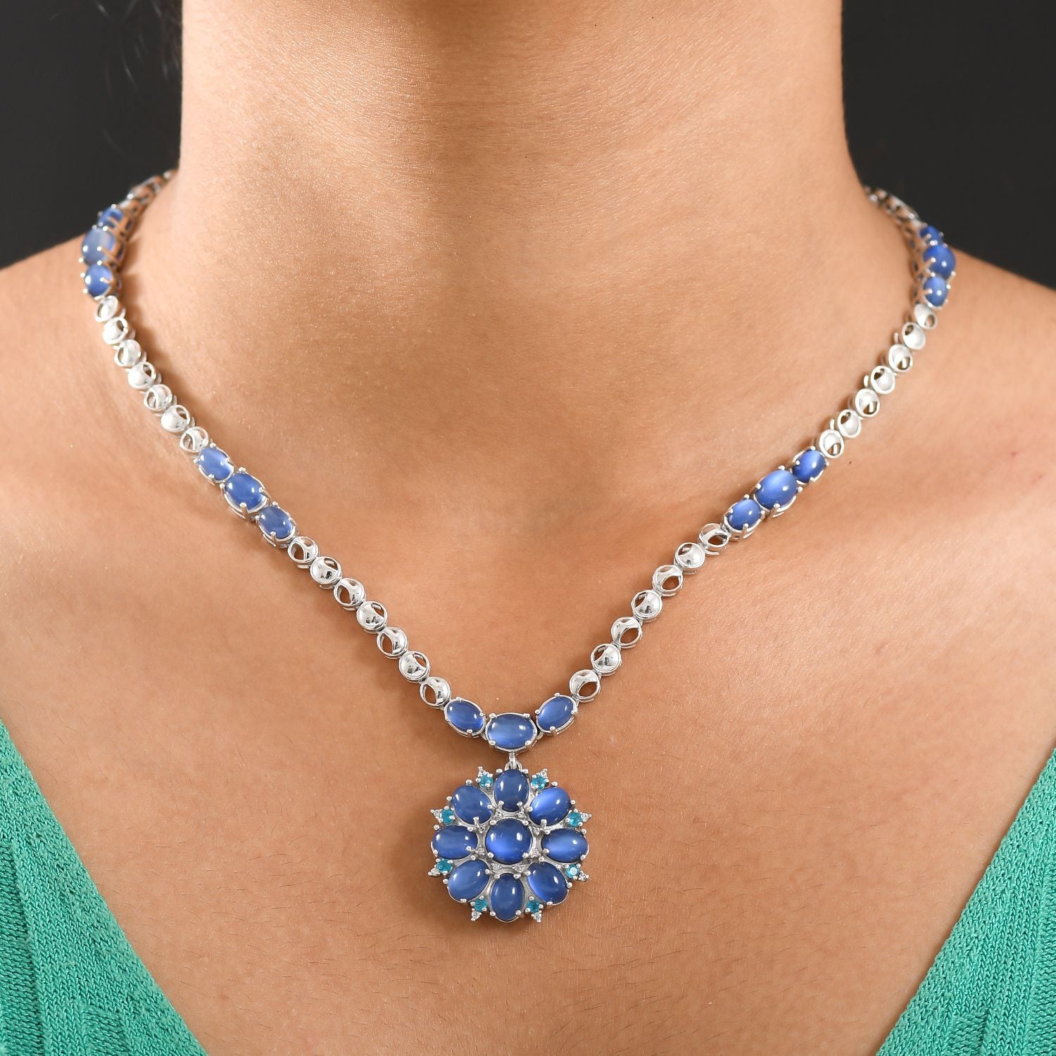 D'Joy Aurora Mondstein Halskette ca. 45 cm 925 Silber rhodiniert ca. 19,68 ct.