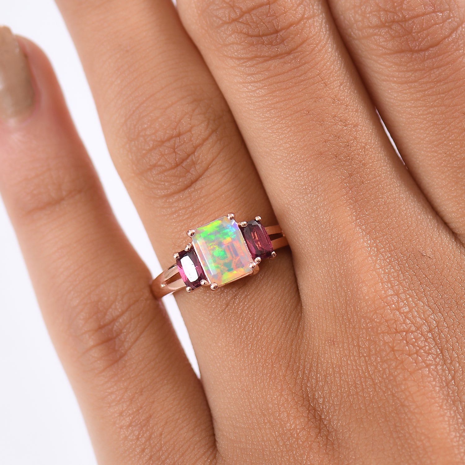 D'Joy AA Natürlicher, äthiopischer Welo Opal, Natürlicher Rhodolith Granat Ring 925 Silber rosévergoldet (Größe 16.00) ca. 1.76 ct