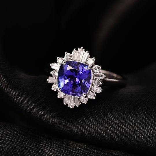 LUXURIANT  (10-16 Werktage Lieferzeit)  2,56 ct. AA Tansanit und Labor Diamant Ring in 417 Weißgold