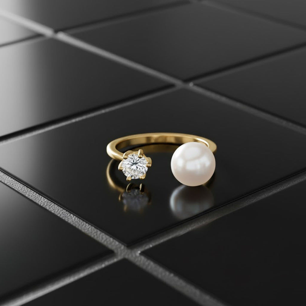 Flexibler weißer Süßwasser Perle und weißer Zirkonia Ring, Messing in Goldton (Größe 16.00-18.00)