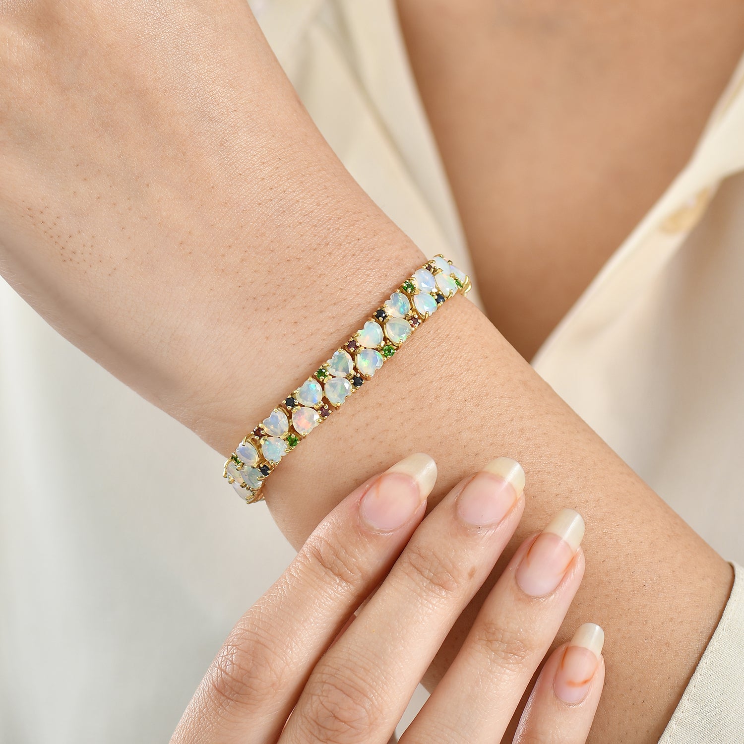 D'Joy Natürlicher, äthiopischer Welo Opal, Masoala Saphir (Fissure gefüllt) Armband ca. 19 cm 925 Silber 750 Gelbgold Vermeil ca. 13,26 ct.