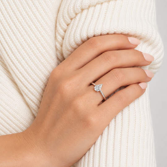 LUXURIANT 0,50 ct. VS-EF Labor Ovalschliff Diamant Ring, 925 Silber rhodiniert