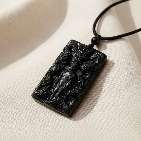 Majestätischer Wächter - Schwarzer Jadeit-Buddha Halskette Flexibles cm ca. 125.00 ct