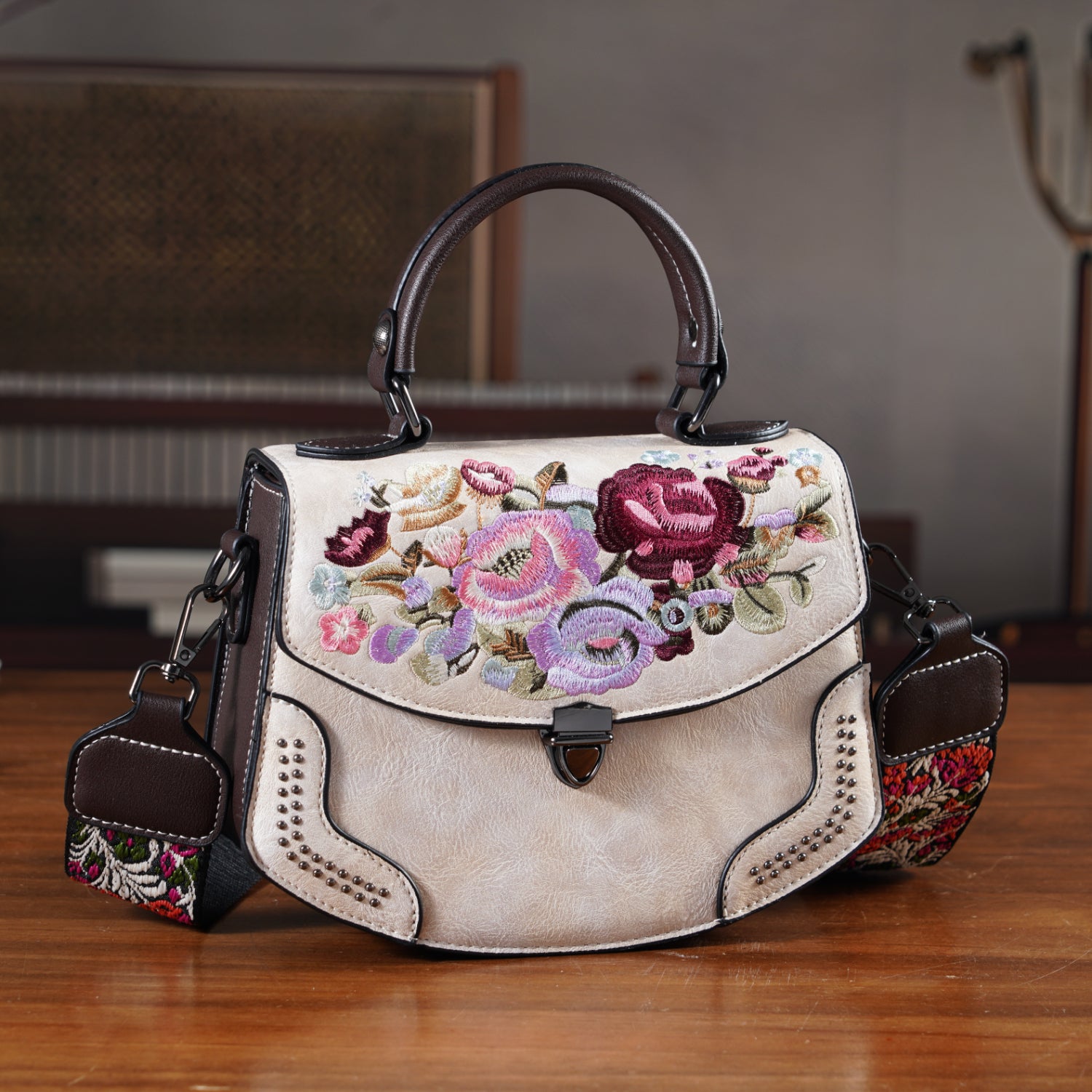 Kompakte Kunstprint Crossbody-Tasche mit floralem Design, 23 x 9 x 17 cm, Petrol