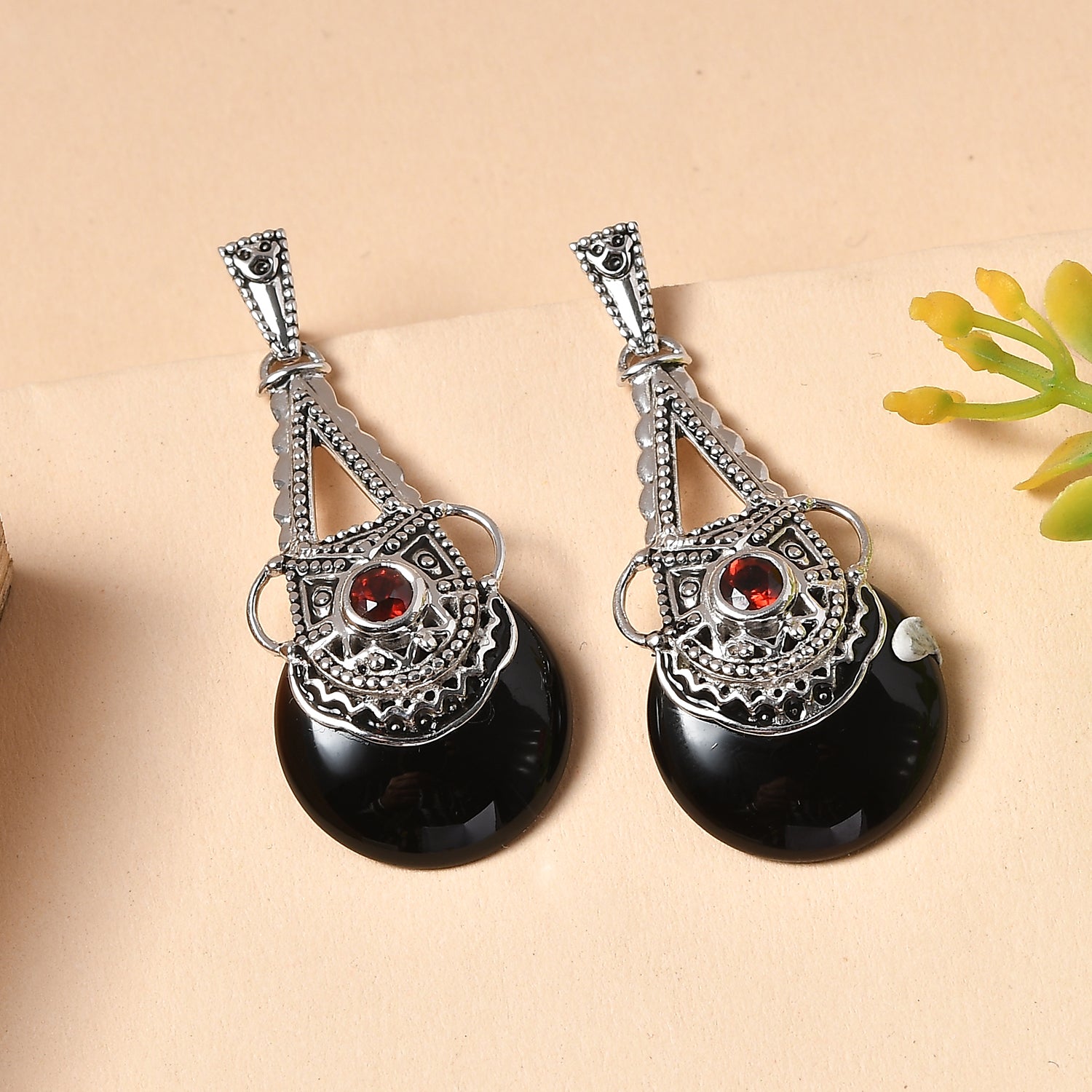 Sajen Silber - Schwarzer Onyx, Roter Granat Ohrringe 925 Silber rhodiniert ca. 11.30 ct