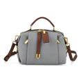 Elegante Leder Crossbody Tasche im Minimal Design 23 x 12 x 16 cm Hellblau