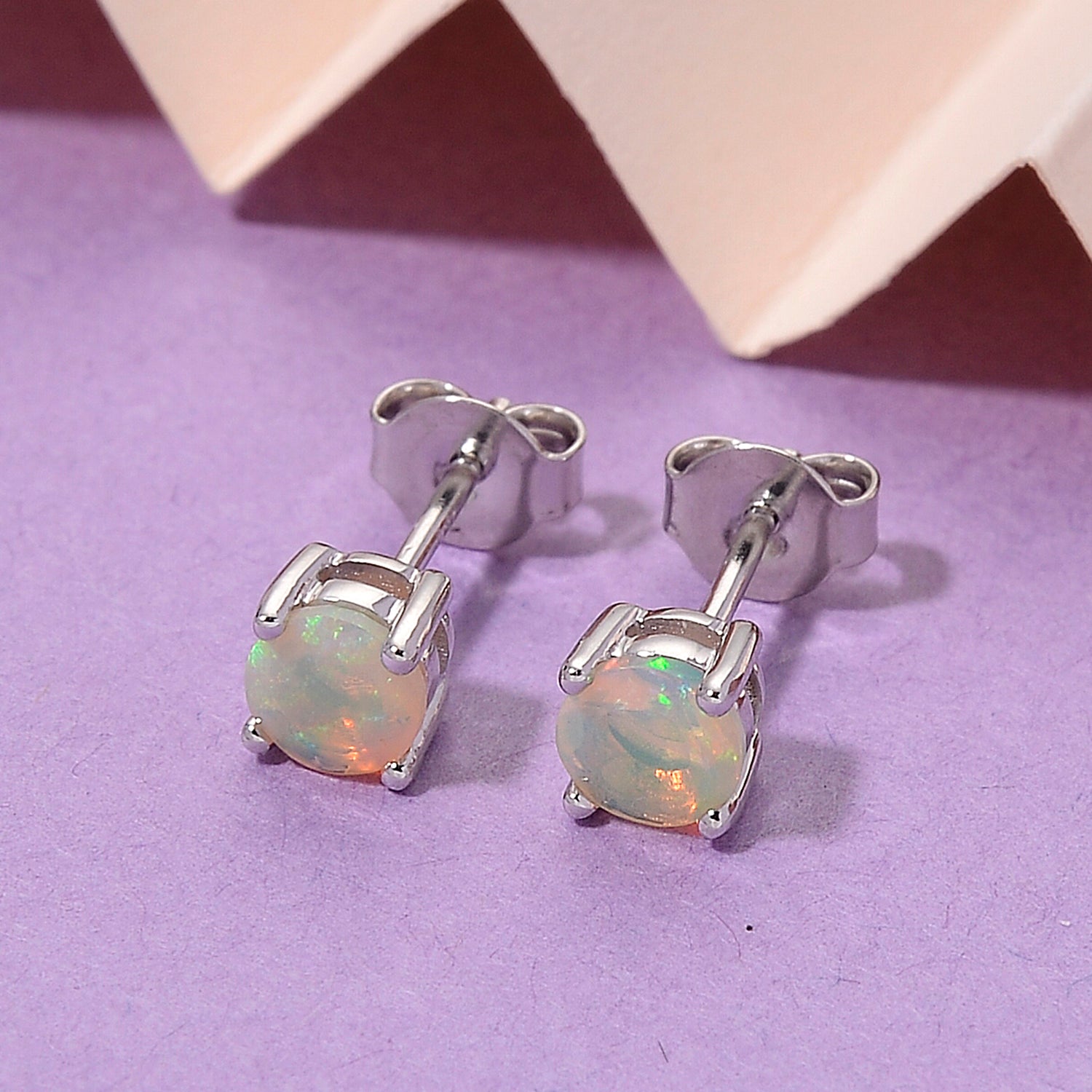 D'Joy Natürlicher, äthiopischer Welo Opal Ohrringe 925 Silber Rhodiniert ca. 0.90 ct