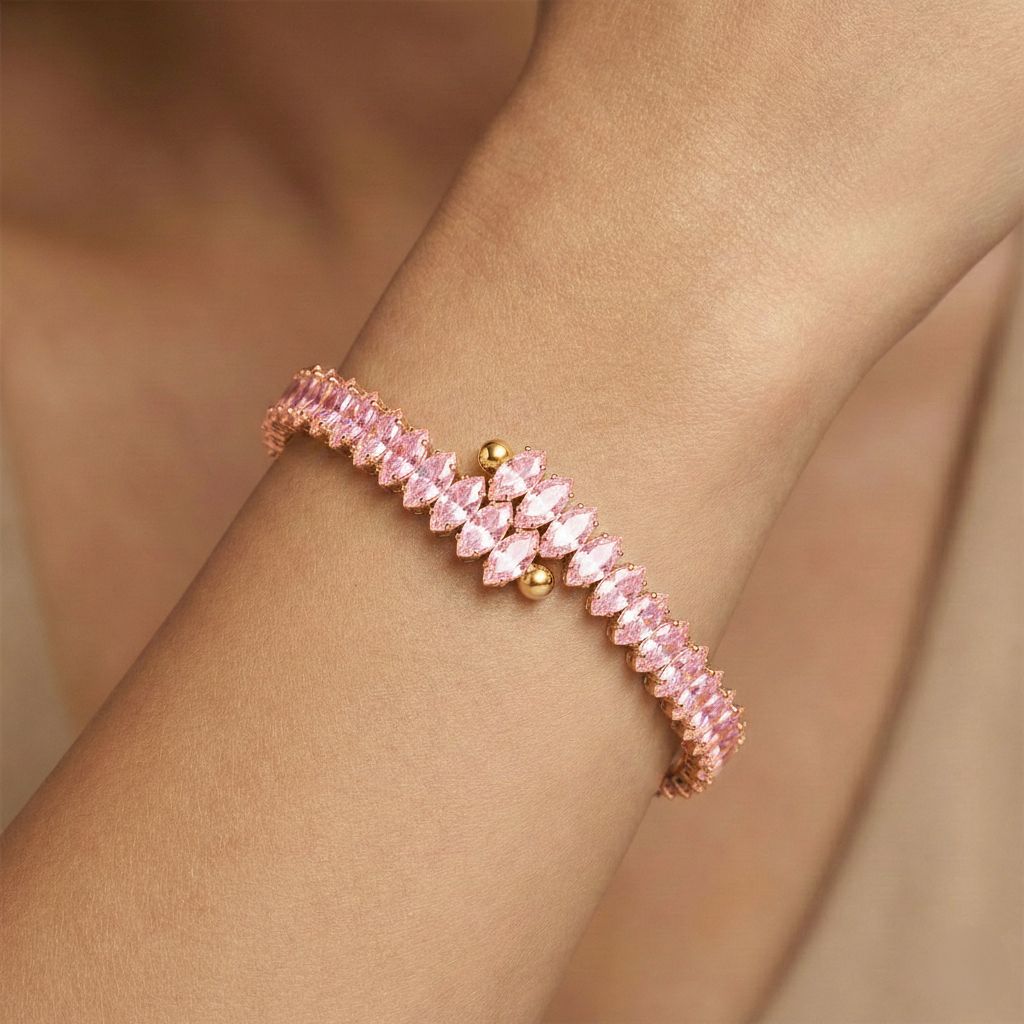 Rosa Zirkonia Armreif, flexibel (ca. 17 cm - 19.75 cm), Nickelfreies Messing gelb vergoldet