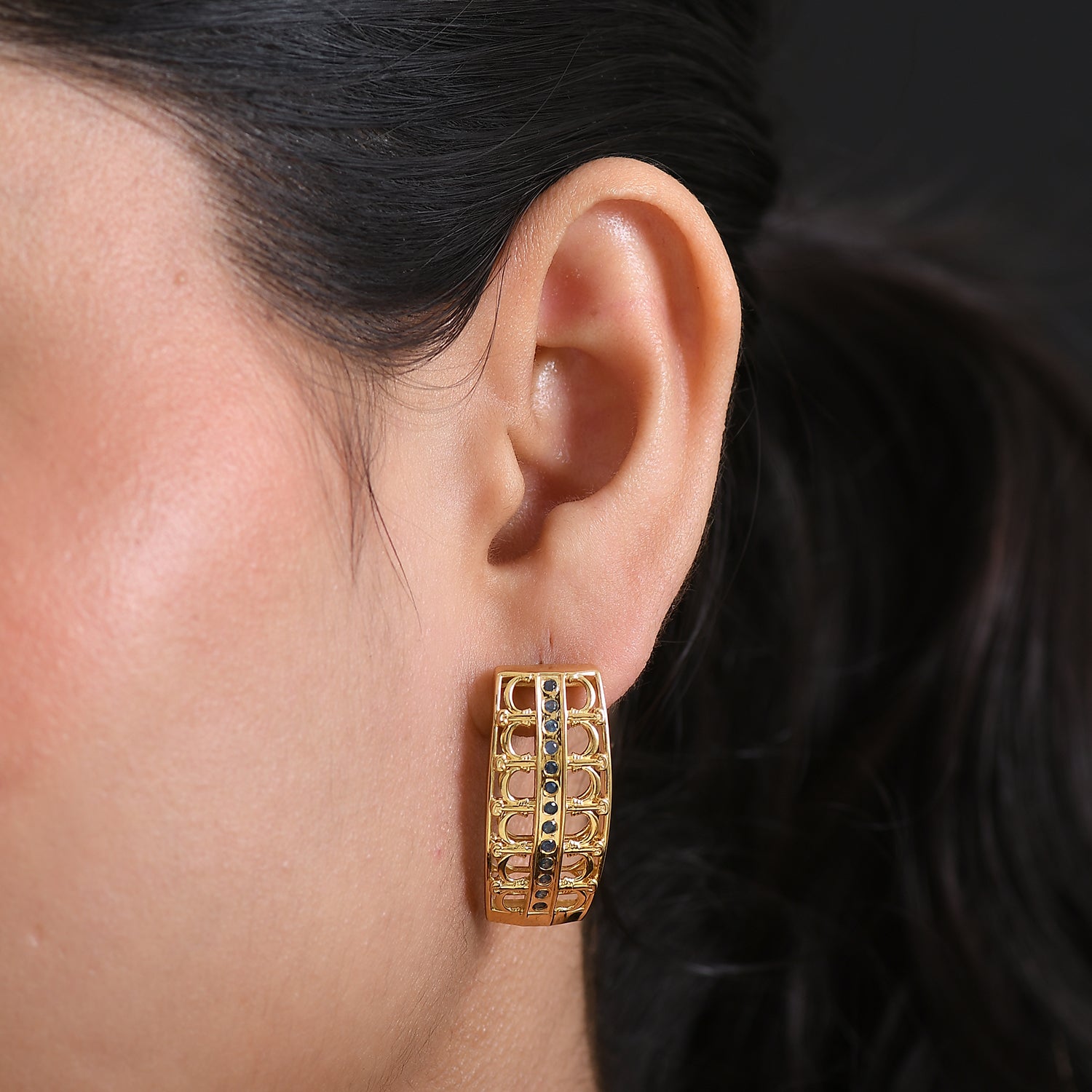 GP - Kanchanaburi Blauer Saphir Ohrringe 925 Silber 750 Gelbgold Vermeil ca. 0,59 ct.