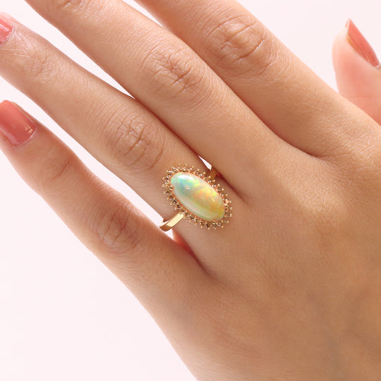 LUXURIANT - AAA Natürlicher, äthiopischer Welo Opal, Lab Grown Roter Diamant Ring 925 Silber 750 Gelbgold Vermeil (Größe 21.00) ca. 3.77 ct
