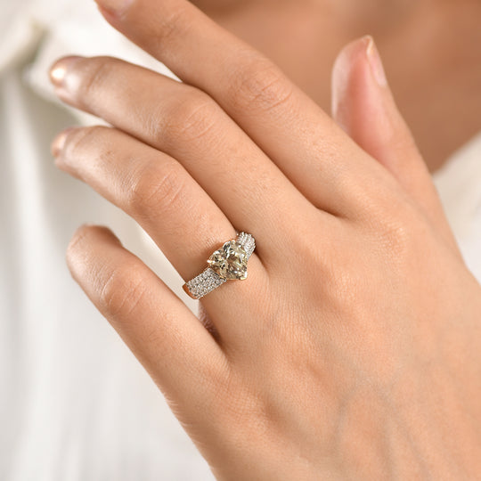 LUXURIANT  (10-16 Werktage Lieferzeit)  3,50 ct. AAA Turkizit und Labor Diamant Ring in 417 Gold