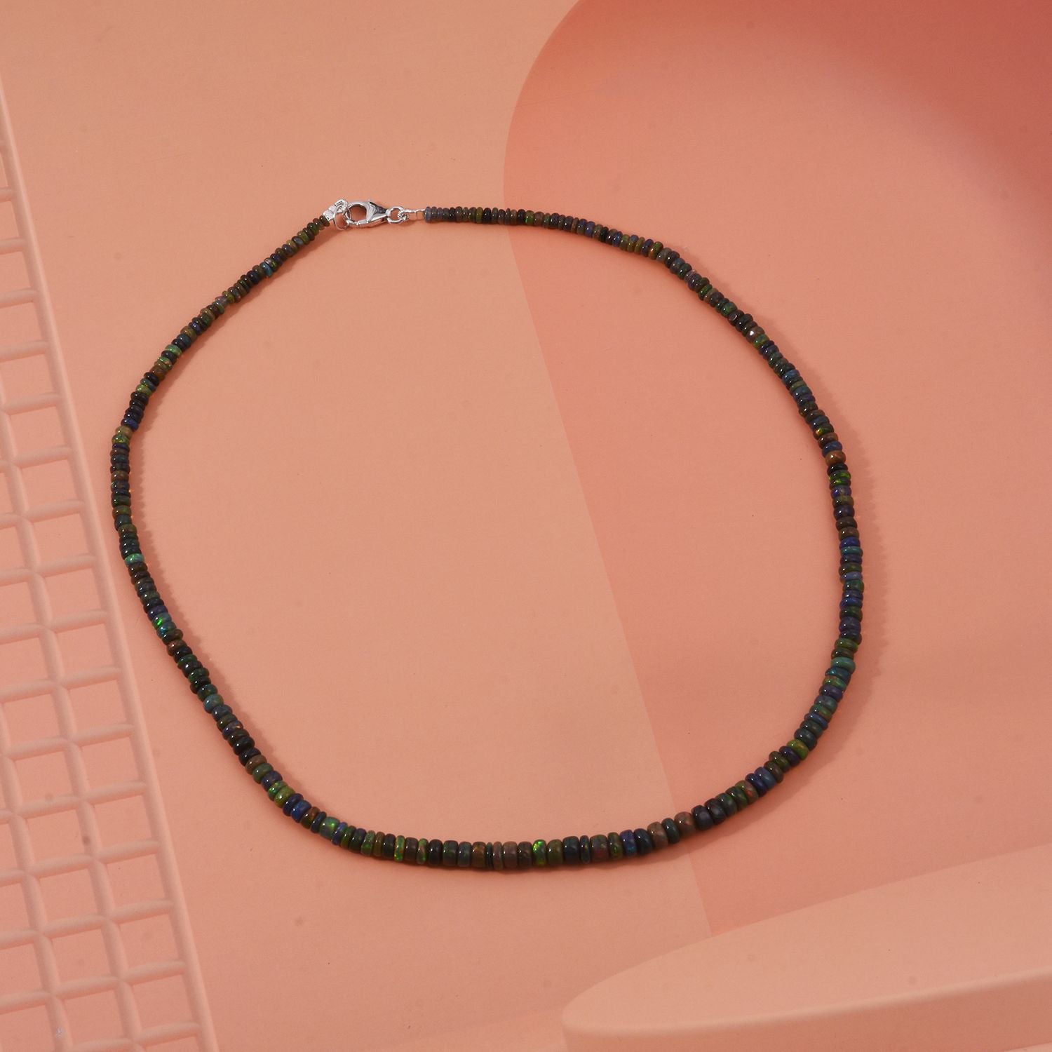 Schwarze Opal Halskette, 45cm 925 Silber rhodiniert - 45 ct.