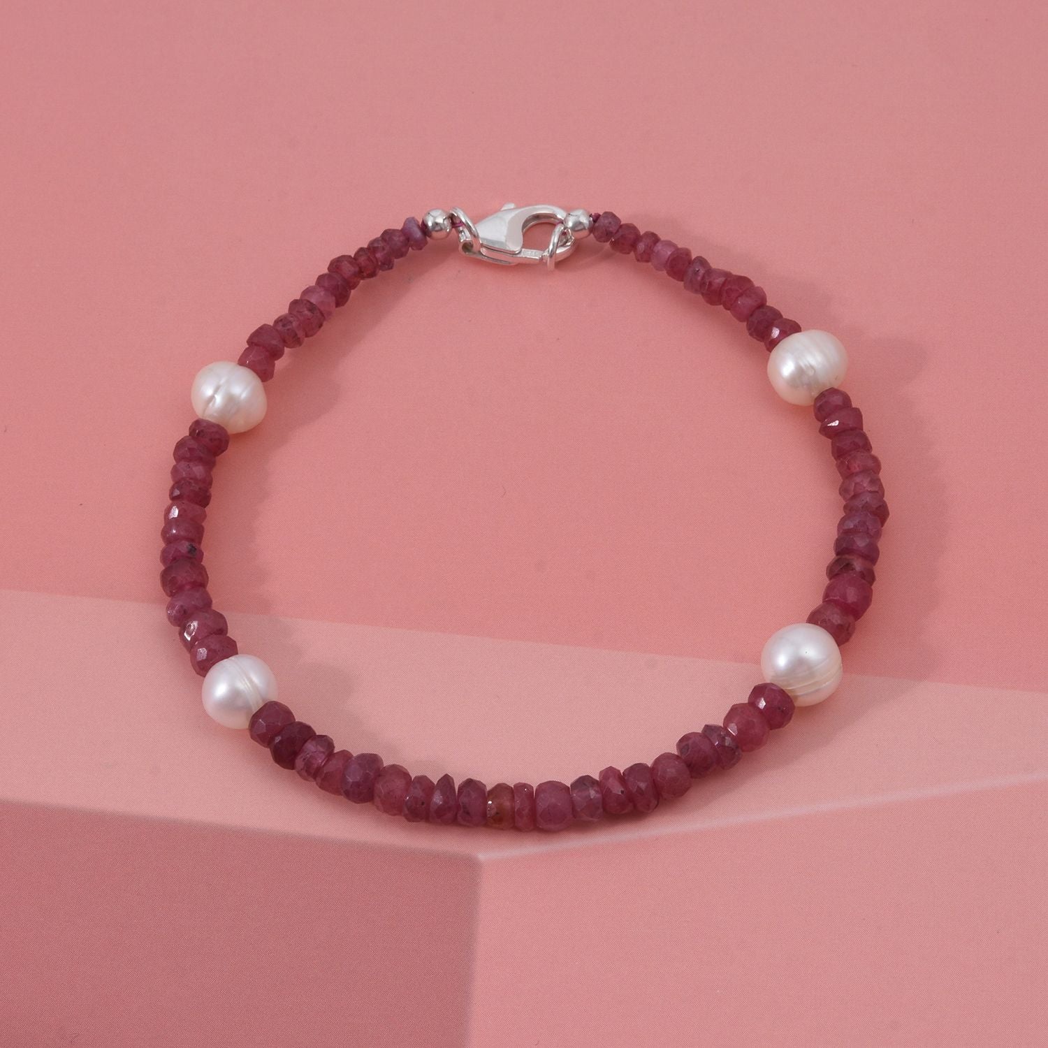 Afrikanischer Rubin (Fissure gefüllt), Süßwasser Perle (2-3 mm) Armband ca. 20 cm 925 Silber rhodiniert