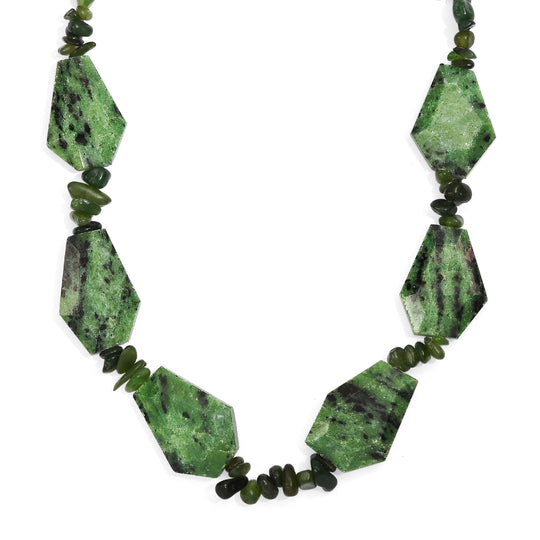 EVER TRUE Rubin Zoisite, Nephrit Halskette ca. 45 cm Nickelfreies Messing ca. 485.00 ct