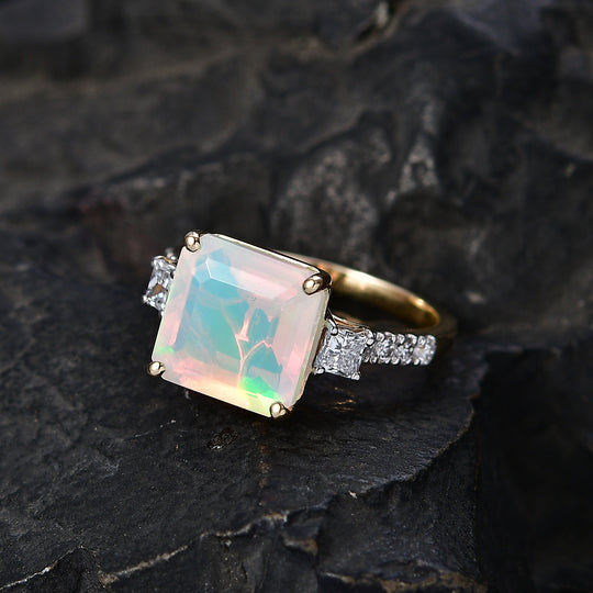 LUXURIANT  (10-16 Werktage Lieferzeit)  3,05 ct. AAA natürlicher, äthiopischer Welo Opal und Labor Diamant Ring in 417 Gold