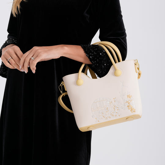 Kunstleder-Handtasche mit Tragegriffen und Umhängeriemen, florales Detail, Reißverschlussfächer, 30 x 22 x 11 cm, Rosa/Creme
