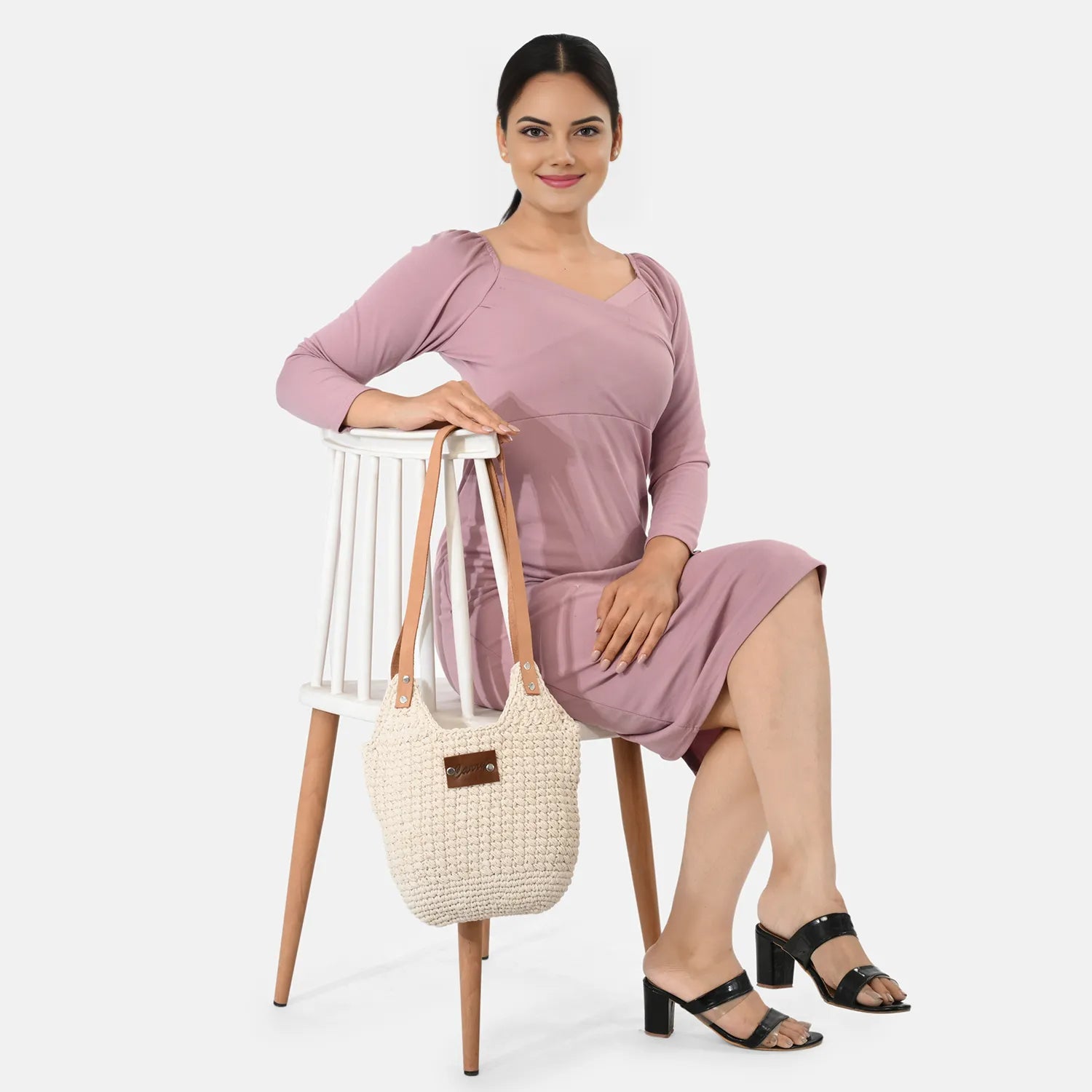 LIVMORE handgefertigte Makramee-Schultertasche mit PU-Tragegriff, 35x35cm, Weiß