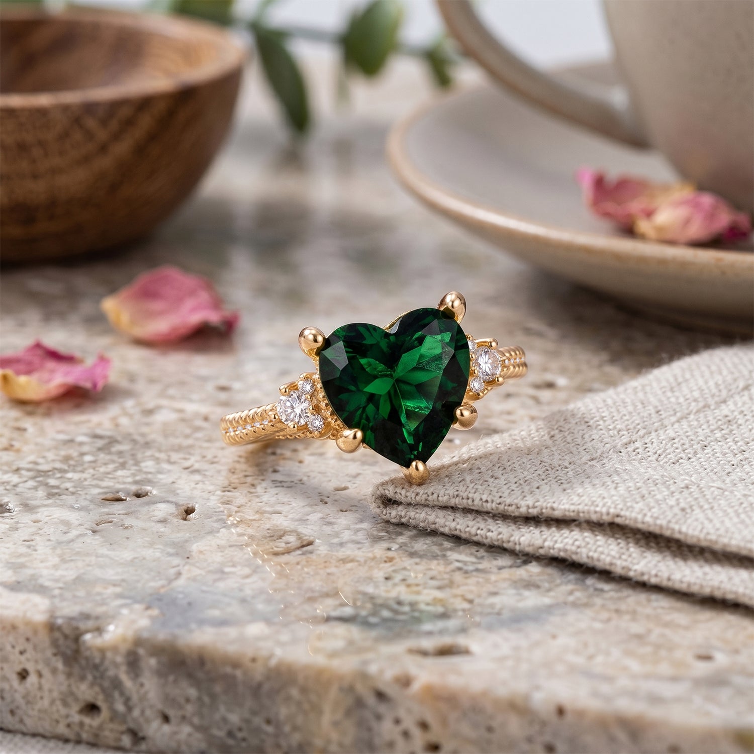 Grüner Kristall und Weißer Zirkonia Ring Nickelfreies Messing (Größe 18.00) 1.01 ct