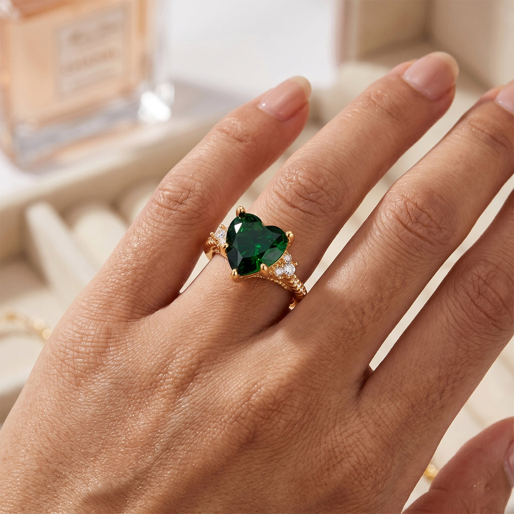 Grüner Kristall und Weißer Zirkonia Ring Nickelfreies Messing (Größe 18.00) 1.01 ct