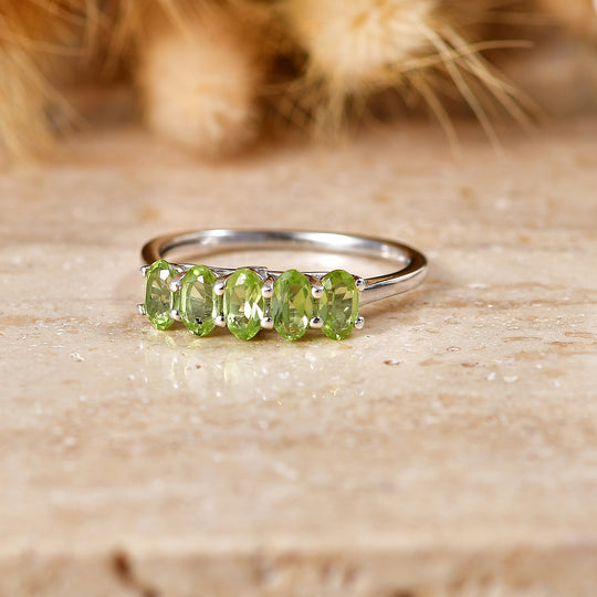 LUXURIANT - AA Peridot, Lab Grown Diamant Ring 925 Silber Rhodiniert (Größe 16.00) ca. 1,29 ct