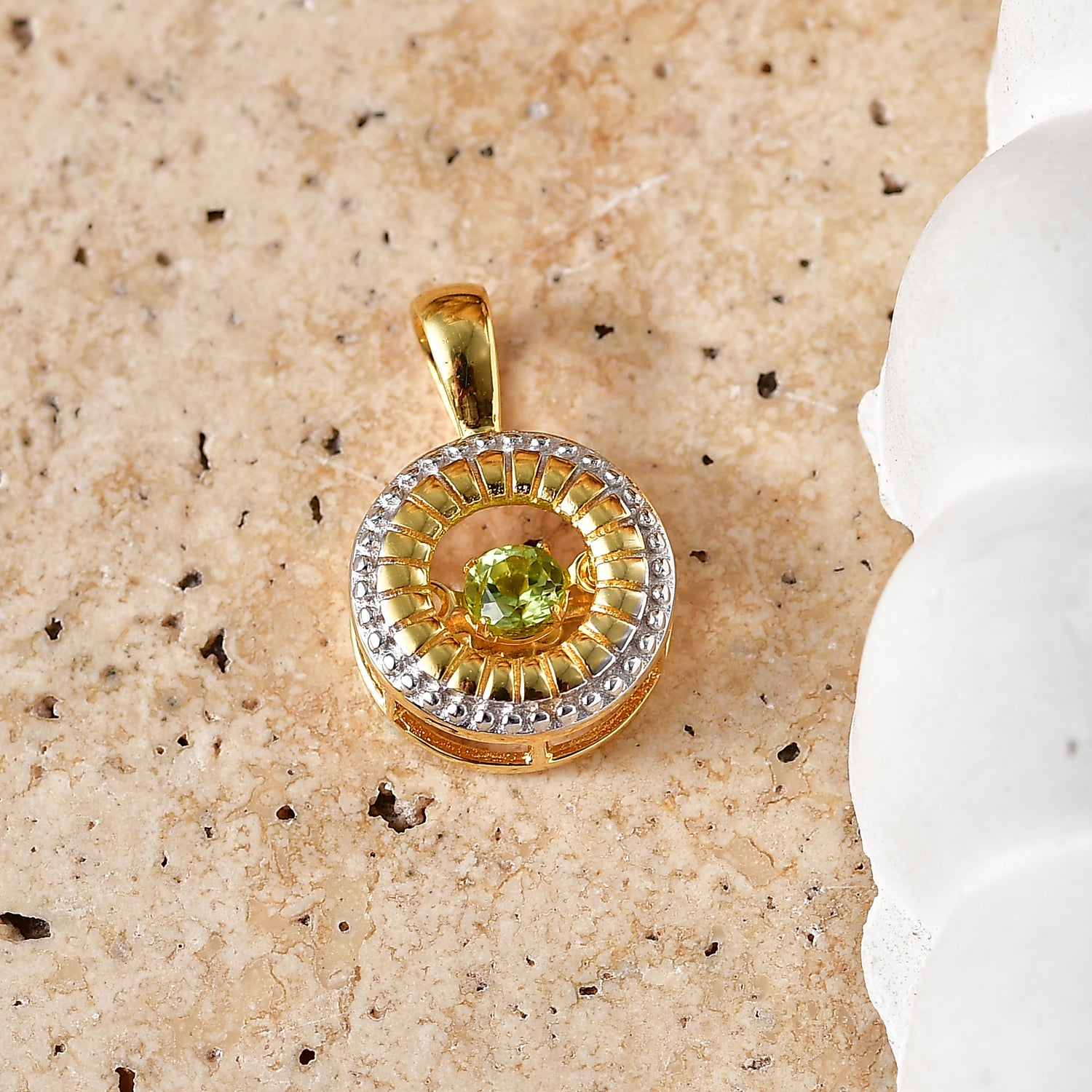 D'Joy AA Natürlicher Peridot Anhänger 925 Silber Gold ca. 0.29 ct