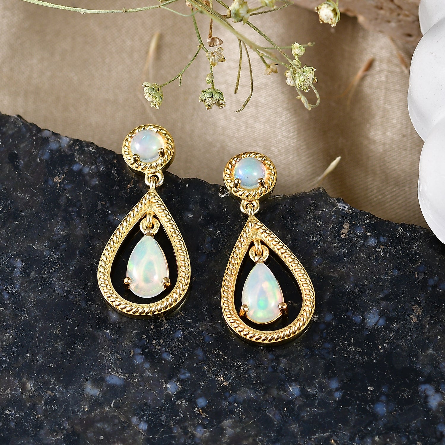 EVER TRUE AA Natürlicher, äthiopischer Welo Opal Ohrringe Reine Bronze Gold ca. 1.56 ct