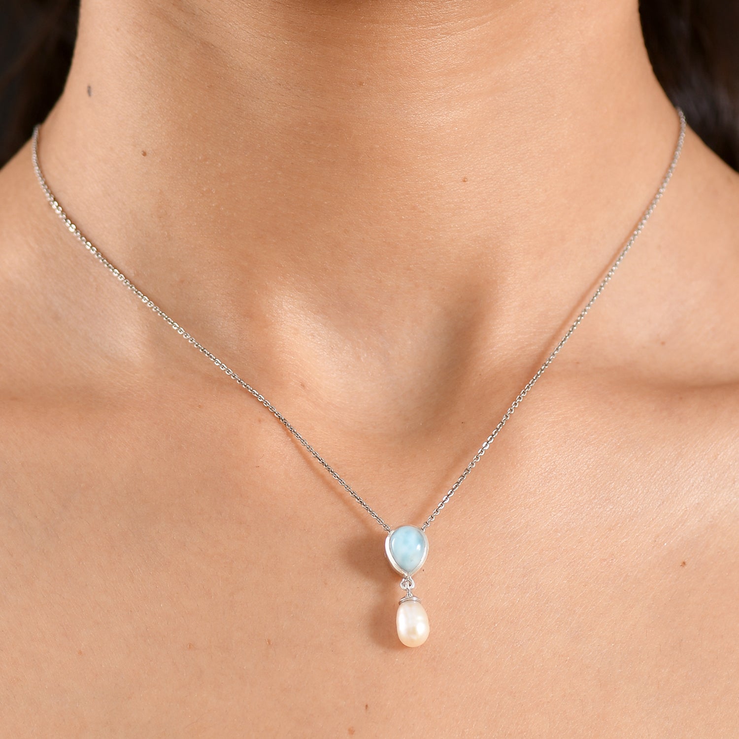 D'Joy Süßwasser Perle (8x6 mm), Larimar Anhänger 925 Silber Platiniert