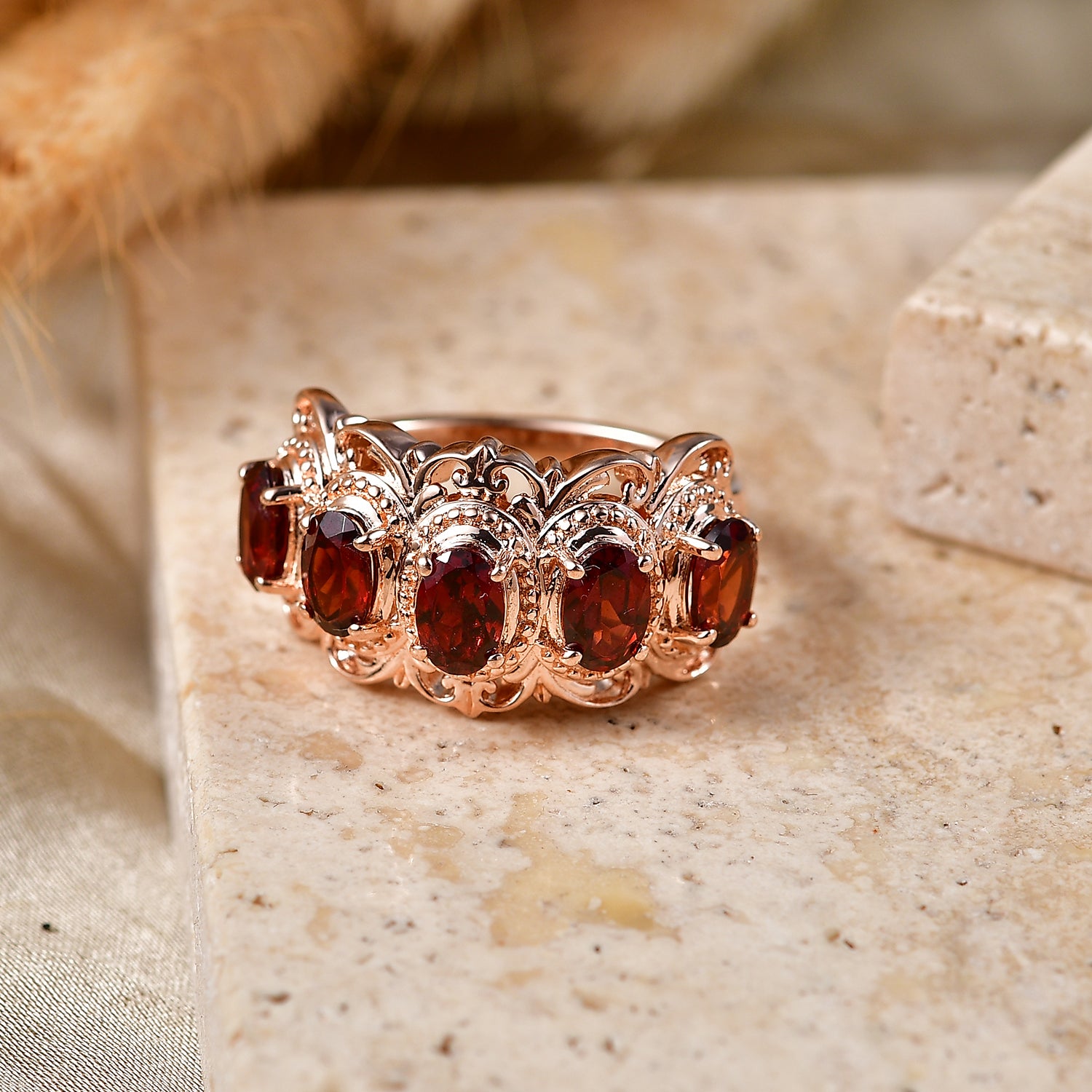 EVER TRUE Schwarzer Spinell, Mosambik Granat Ring 950 Kupfer (Größe 19.00) ca. 2,64 ct
