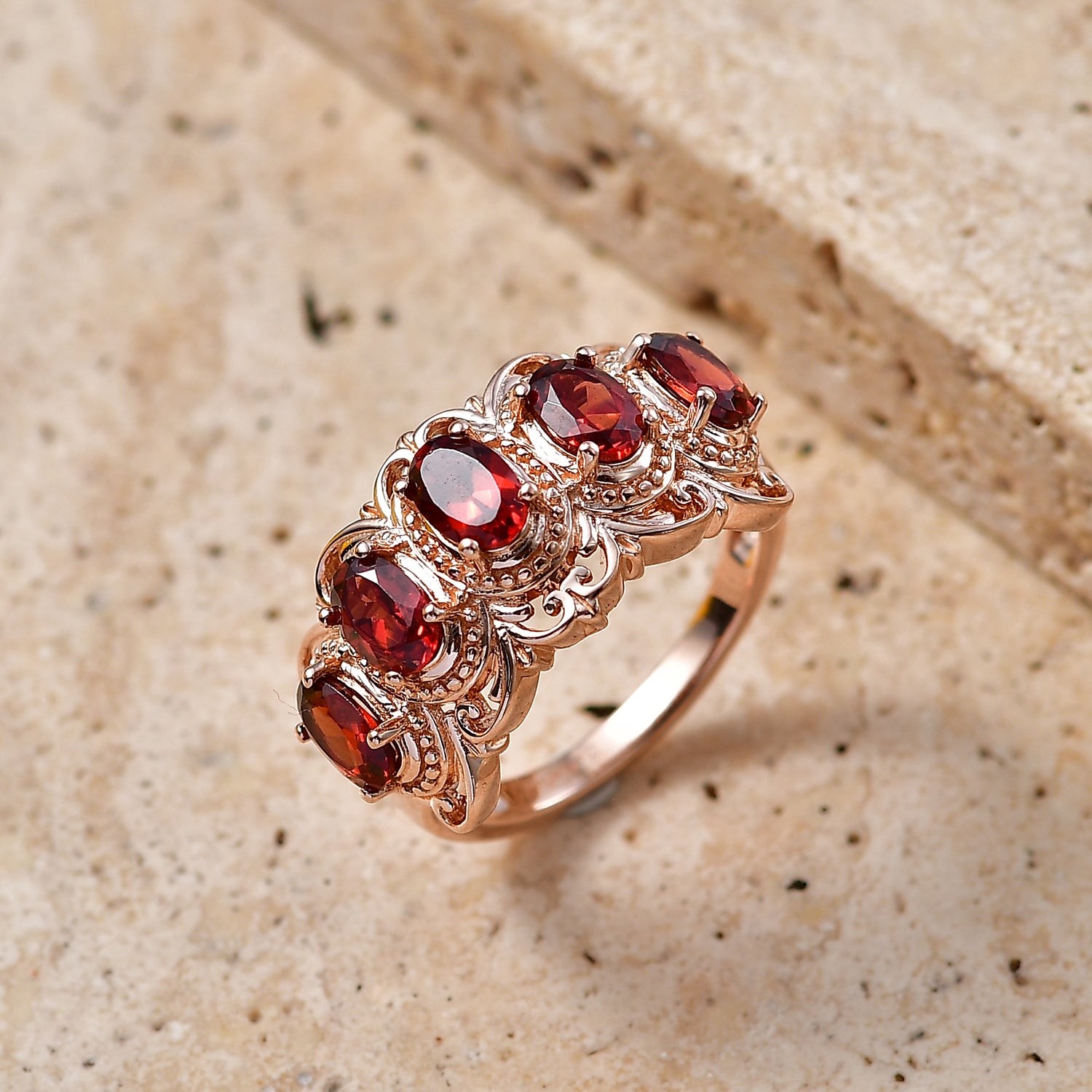 EVER TRUE Schwarzer Spinell, Mosambik Granat Ring 950 Kupfer (Größe 19.00) ca. 2,64 ct