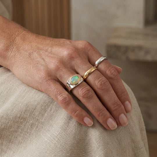 D'Joy AA Natürlicher, äthiopischer Welo Opal Ring 925 Silber Rhodiniert und 750 Gelbgold Vermeil (Größe 19.00) ca. 1,20 ct