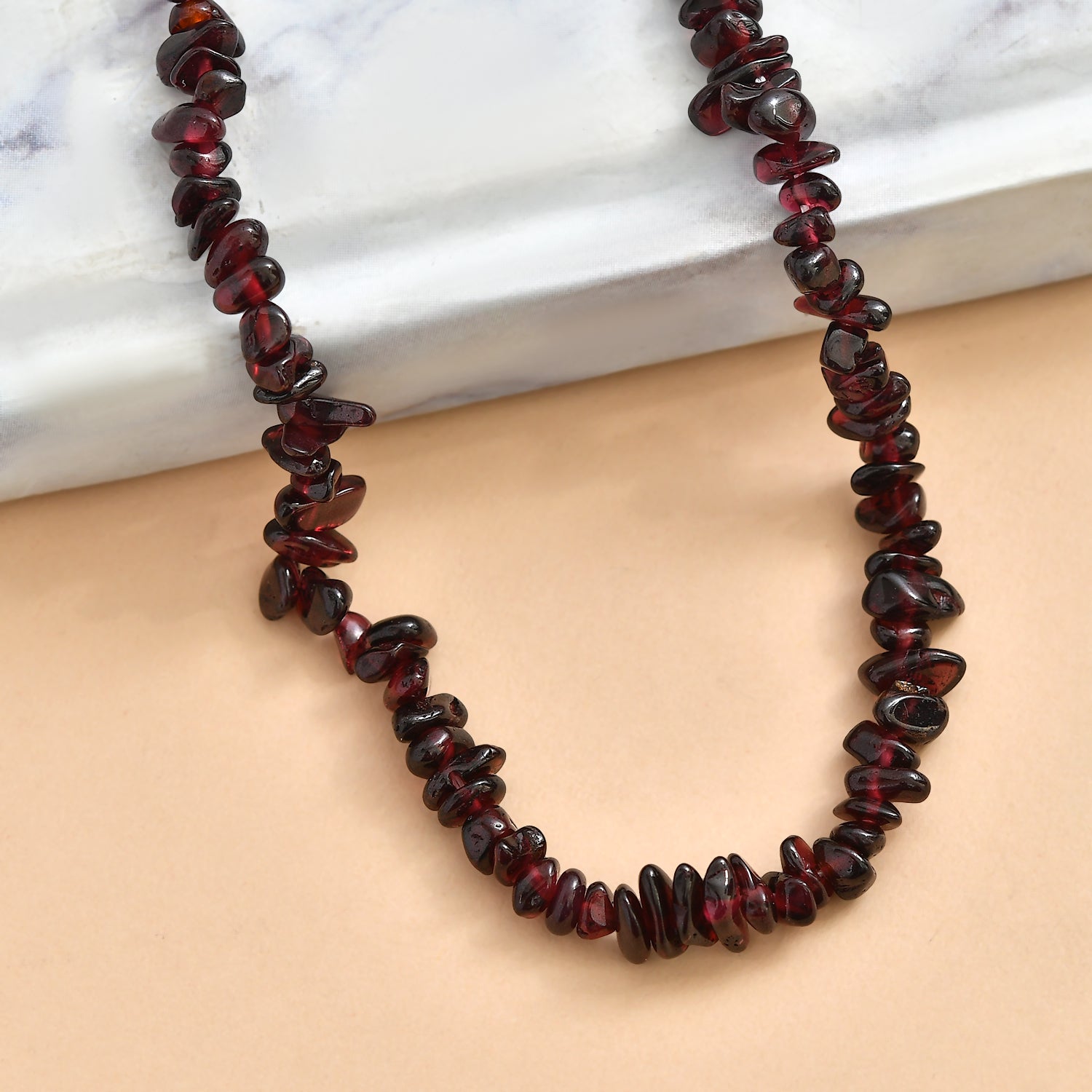 Roter Granat Halskette 70 cm ca. 180.00 ct