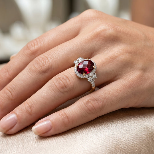 LUXURIANT (10-16 Werktage Lieferzeit)  3 ct. AAA Farbwechsel Granat und Labor Diamant Ring in 417 Gold