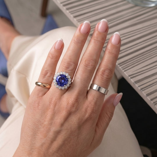 Rhapsody AAAA Tansanit, Weißer Diamant Ring 950 Platin (Größe 17.00)   (10-16 Werktage Lieferzeit) ca. 4,97 ct