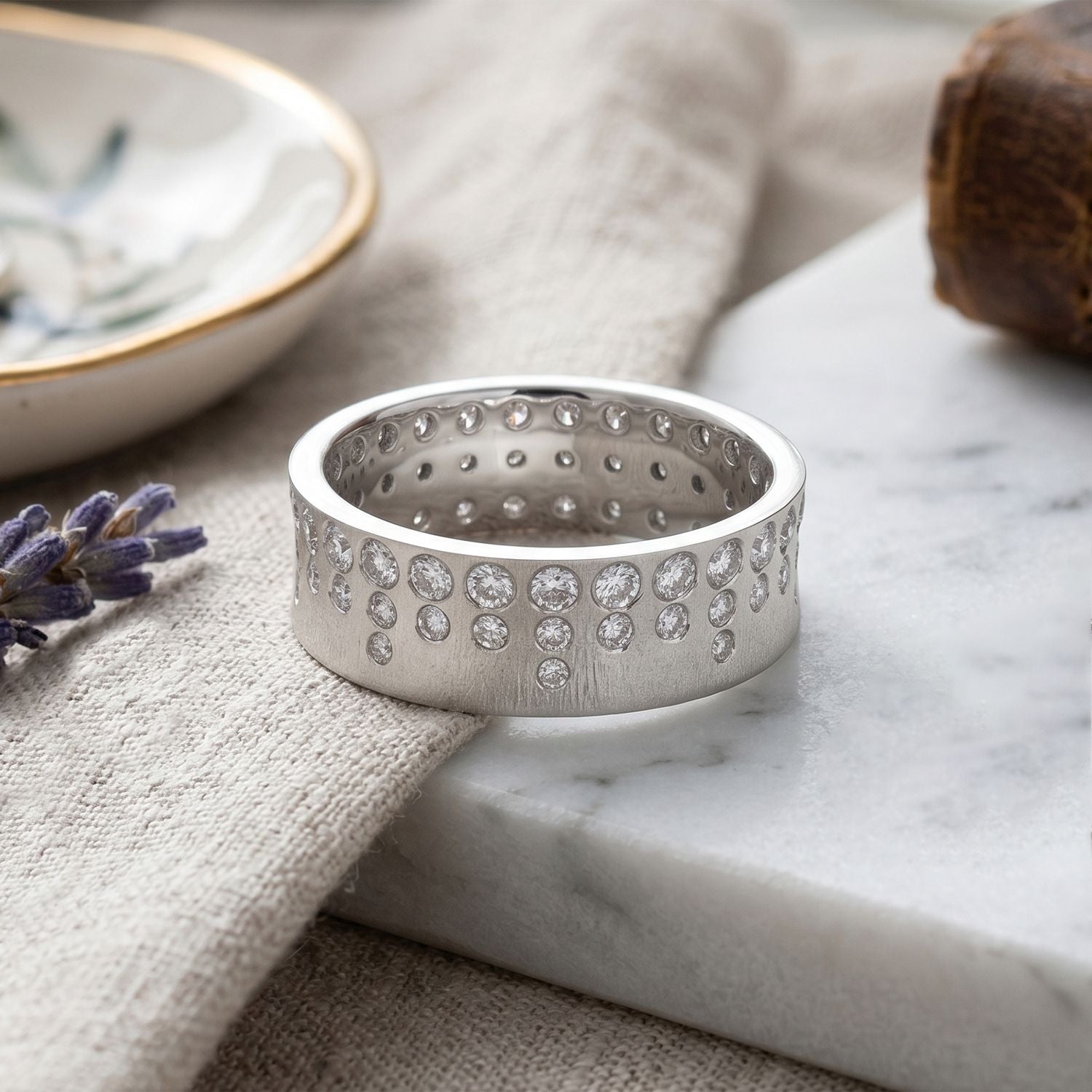 LUXURIANT SGL zertifizierter SI-GH Labor Diamant strukturierter Bandring, 925 Silber rhodiniert - 1 ct.