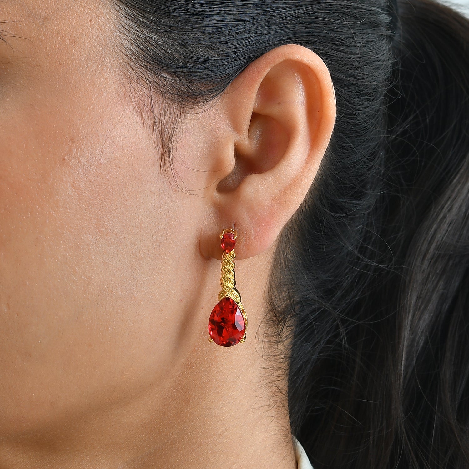 EverTrue Rubin Feuer Triplett Quarz Ohrringe, 950 Kupfer mit Gelbgold E-Beschichtung - 12,56 ct.