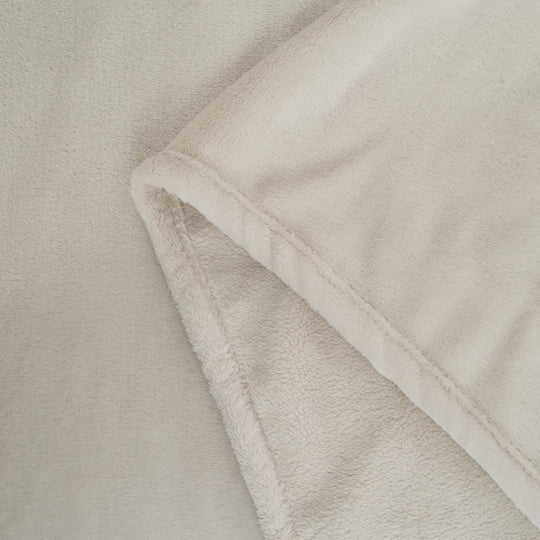 LIVMORE unifarbene Kuscheldecke, 150 x 200 cm, Beige