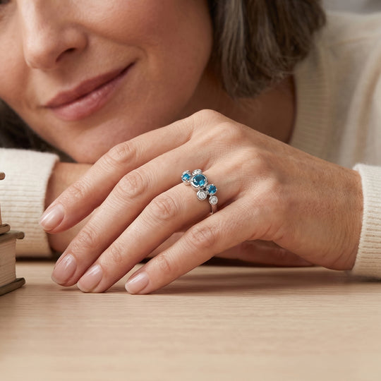 D'Joy Neon Apatit und Moissanit Ring, 925 Silber platiniert - 0,56 ct.