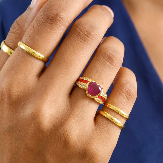 EverTrue AAA afrikanischer Rubin (Fissure gefüllt) und Zirkon Ring, Bronze mit Gelbgold E-Beschichtung - 2,97 ct.